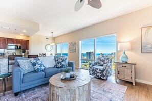 Smart TV - Penthouse View with Short Walk to Beach (Miramar Beach)