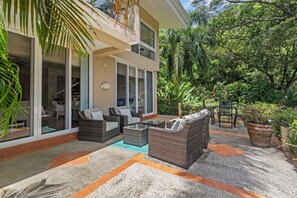 Terrace/patio - Beach, pools & dining-steps away! Monkeys too! (Ocotal, Guanacaste Province)