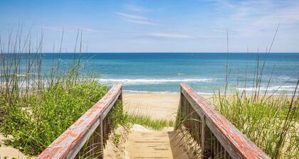 Nags Head Oceanfront w/ Pool, Sauna, Hot Tub!