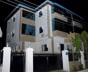 Front of property - Hotel Guidotti (Abuja)