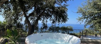 Villa Alice is an independent newly built villa, designed in the traditional “dammuso” style with its characteristic dome and overlooking the sea. It is a retreat immersed in nature, perfect for those seeking peace, privacy and an authentic stay. The