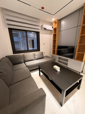 Living area - Alkout Suites (Irbid)