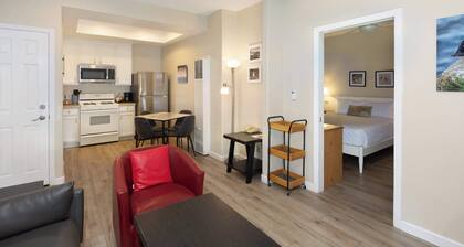 Sunny Sands Retreat!