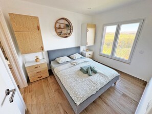 WiFi, bed sheets - Apartment '4' with Shared Pool, Shared Terrace and Wi-Fi (Lourinhã)