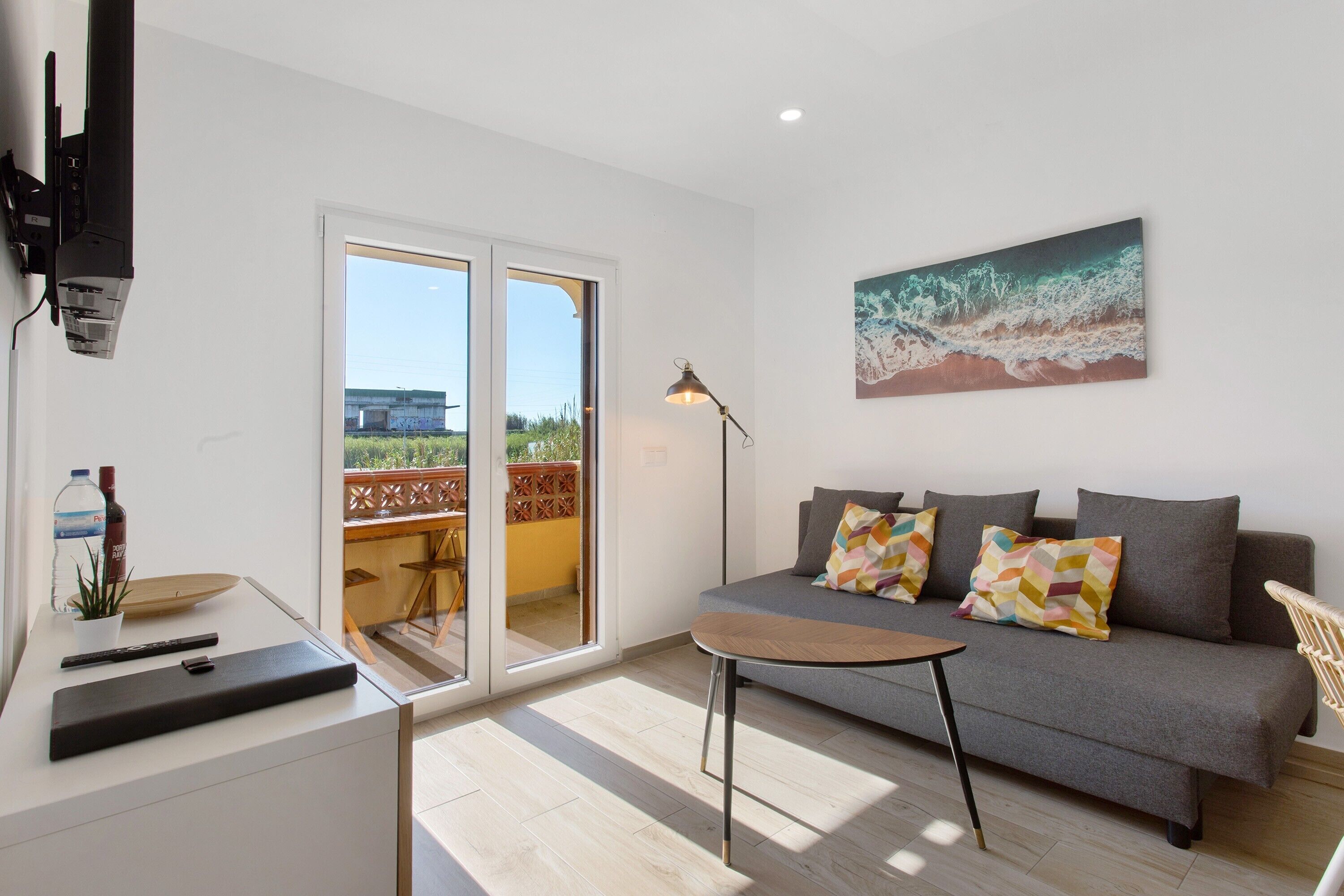 Fernseher, Tischtennisplatte