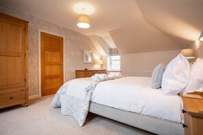 3 bedrooms, iron/ironing board, free WiFi, bed sheets - North Quarter Steading (No 11) | Kingsbarns (Kingsbarns)
