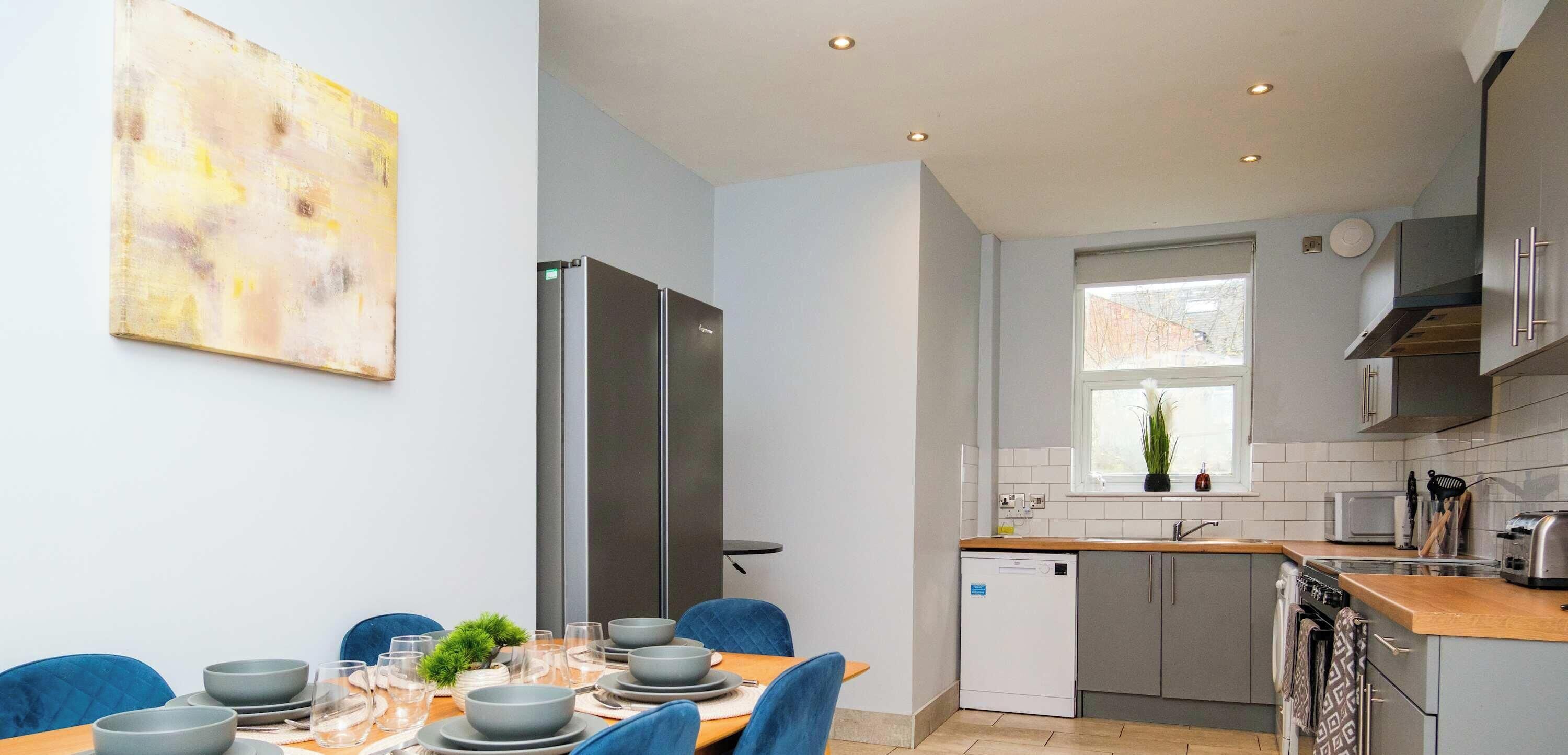 Fridge, microwave, stovetop, electric kettle