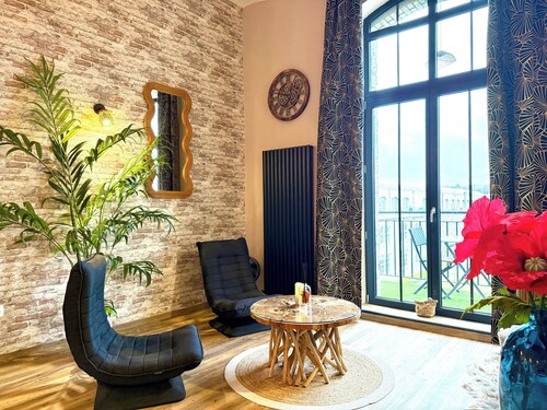 Loft Signature • 10’ Fontainebleau