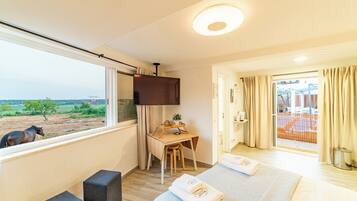 Schreibtisch, kostenloses WLAN, Bettwäsche