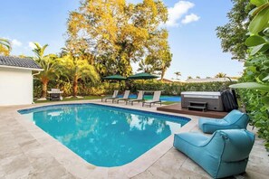 Pool - Peaceful Villa/ Jacuzzi/ Pickleball Ct / Ping-Pong (Hollywood)
