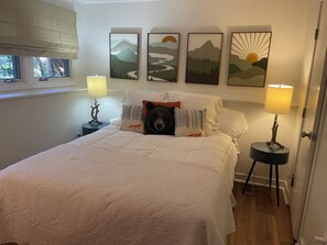 2 makuuhuonetta, silitysrauta/-lauta, ilmainen Wi-Fi, vuodevaatteet