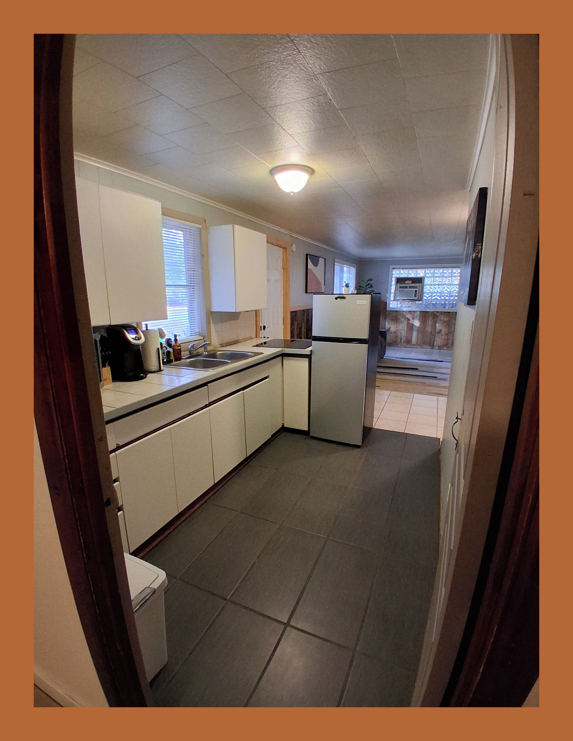 Micro-ondes, four, plaque de cuisson