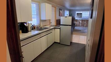 Micro-ondes, four, plaque de cuisson