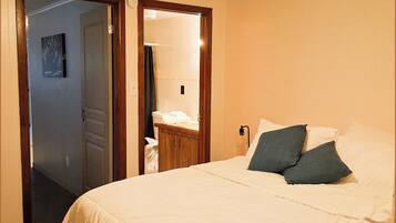 1 chambre, fer et planche Ă repasser, Wi-Fi, draps fournis