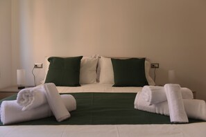 2 bedrooms, in-room safe, desk, iron/ironing board - Your Oasis of Relaxation in Rome, apartment with all the comforts (Roma)