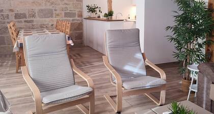 Cottage next to a river in a quiet village, ideal for families.