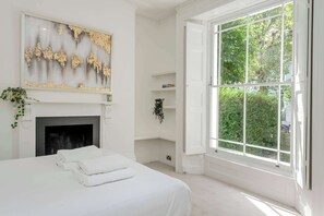 Apartment (2 Bedrooms) | Interior - Modern 2 bed Flat - Hammersmith Grove (London)