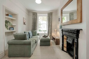 Apartment (2 Bedrooms) | Interior - Modern 2 bed Flat - Hammersmith Grove (London)