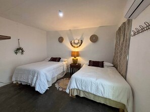 1 habitación y caja de seguridad en la habitación 