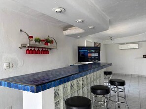 Bar (in der Unterkunft)