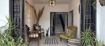 Casa 10 min del consulado americano WiFi 500 Mbps