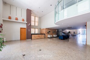 Basic-Apartment | Lobby