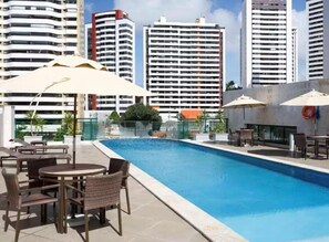 Outdoor pool - Studio w/ Pool & Barbecue in the Building Raq1609 (Salvador)