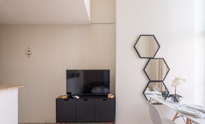 Basic Apartment | Interior - Studio w/ Pool & Barbecue in the Building Raq1609 (Salvador)