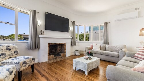 Selah - 36 Woodburn Street