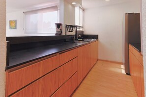 Microonde, forno, piano cottura