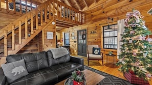 Smart TV, fireplace - Tranquil 1-bedroom 4 Person Cabin in charming Blue Ridge Cabin Community (Blue Ridge)