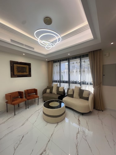 Zarina Palace Gorgeous 5-bedroom villa   for families and groups