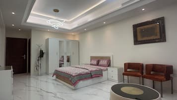 5 makuuhuonetta, silitysrauta/-lauta, ilmainen Wi-Fi, vuodevaatteet