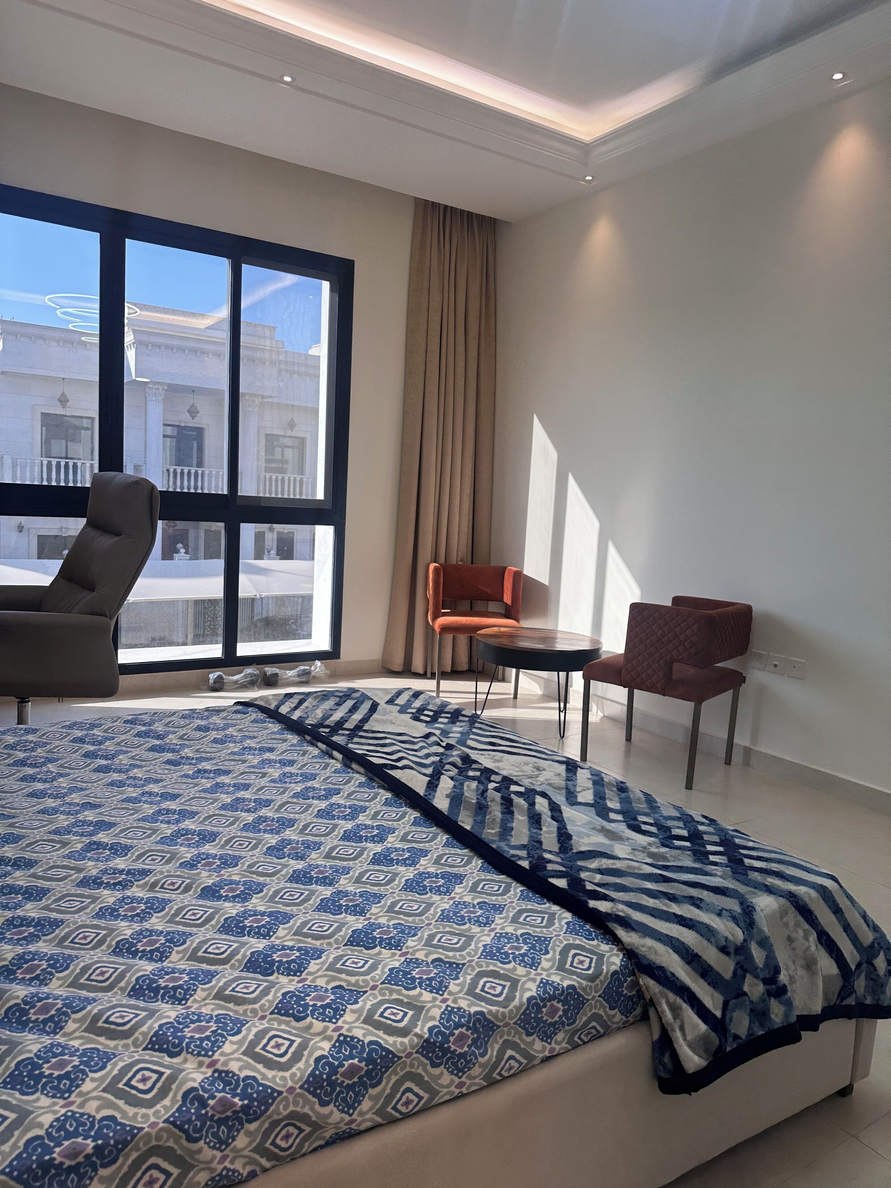 5 slaapkamers, een strijkplank/strijkijzer, gratis wifi, beddengoed