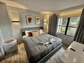 2 bedrooms, desk, iron/ironing board, WiFi - 2BR | Free Resort Access | Minutes to Parks (Orlando)