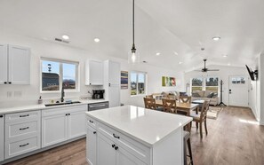Interior - Large Cottage Near Downtown, Beach & Skiing #172 (Ponderay)