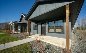 Exterior - Large Cottage Near Downtown, Beach & Skiing #172 (Ponderay)