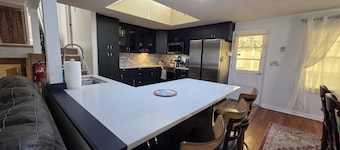 Luxury 3-bedroom house with 2 car Garage for use in Car Show Carlisle, PA