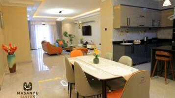 Appartement, 2 chambres | Salle à manger