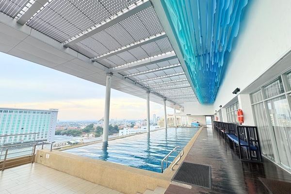 Rooftop pool