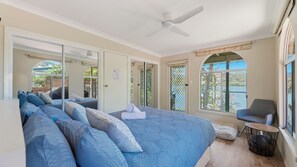 Room - Dorathee Cottage - Pet Friendly - Absolute Waterfront (Gunderman)