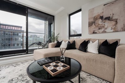 2 Bedroom - Old Trafford - Balcony - Free Parking - 2 Bathrooms 