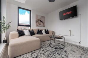 Smart-TV, fotballspill og bøker