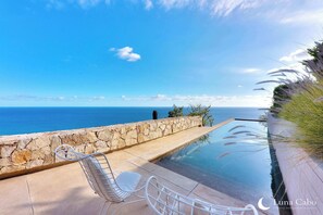 Outdoor pool, a heated pool - Cabo Cliffside Villa · Heated Pool & Ocean Views (Cabo San Lucas)