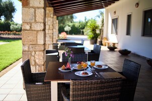 Desayuno buffet incluido todos los días 