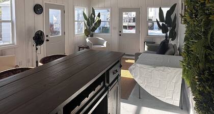 Ankeny’s Best/Hot tub/Theatre Room/Game Room