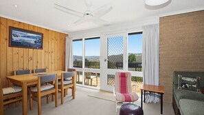 TV - Snowy Saga - 3/46 Gippsland Street (Jindabyne)