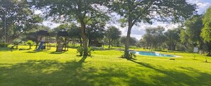 Outdoor pool - Mupauli Boutique Lodge (Thabazimbi)