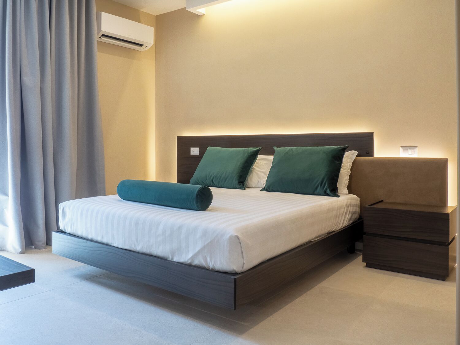 Superior Quadruple Room, Balcony | Desk, laptop workspace, free WiFi