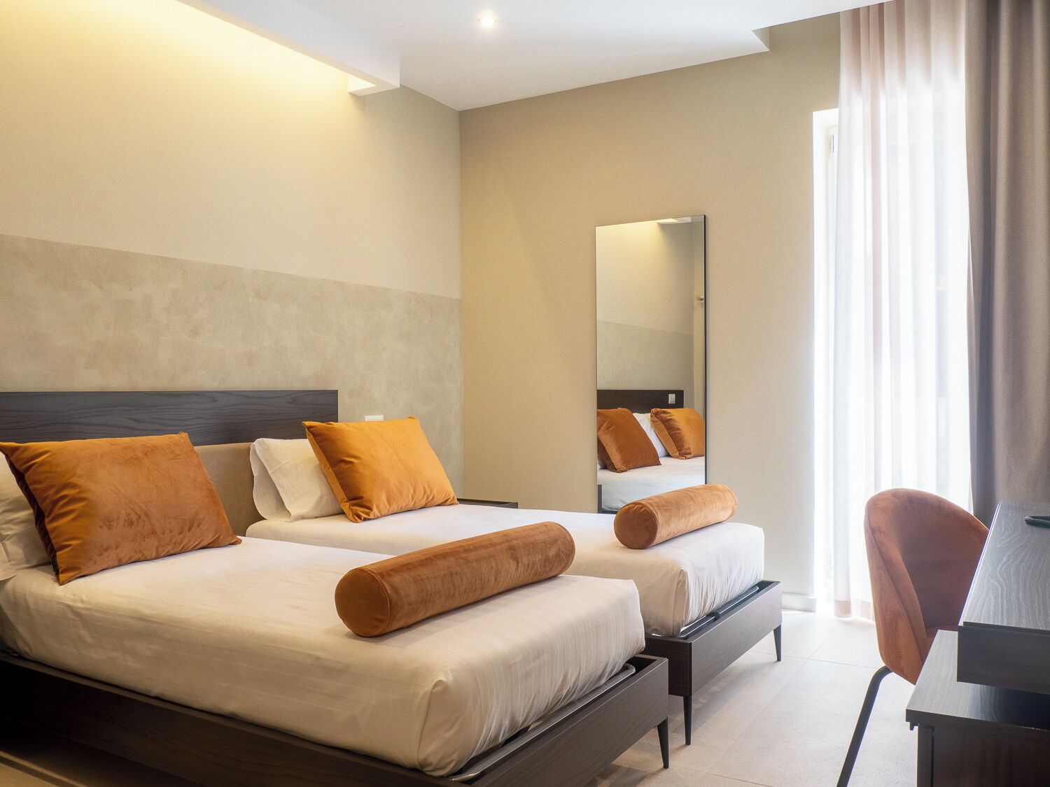 Desk, laptop workspace, free WiFi